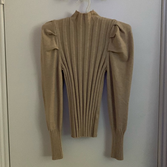 🔥👀Fitted Mock Neck Knit Pullover Sweater-Bell Sleeves- Specialty Hem- Size M/L - Picture 5 of 6